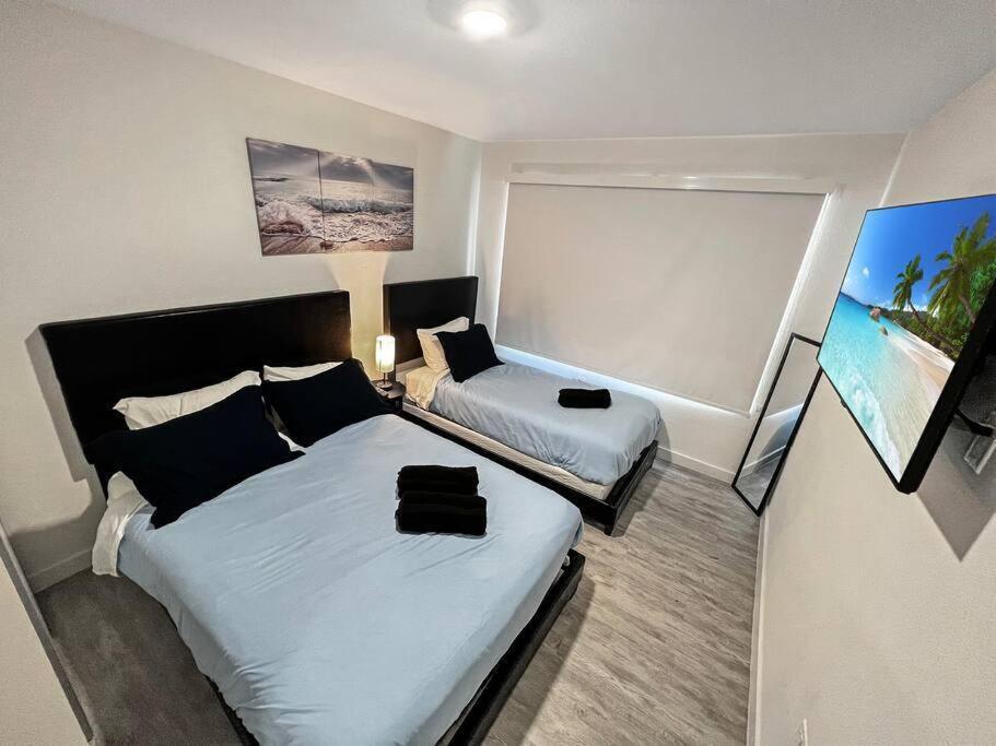 Vacay Spot Experience Luna Sky! 65" Tv Bar, Bbq, Shower Massage Jets, Music, Go To Fl Keys Homestead Exterior photo