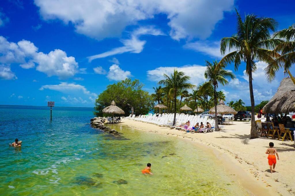 Vacay Spot Experience Luna Sky! 65" Tv Bar, Bbq, Shower Massage Jets, Music, Go To Fl Keys Homestead Exterior photo